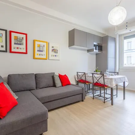 Darsena Navigli Apt - 800 M Far From P.ta Genova M2 Appartement