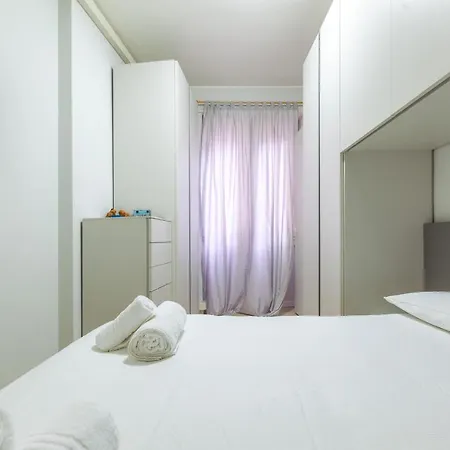 Darsena Navigli Apt - 800 M Far From P.ta Genova M2 Milano