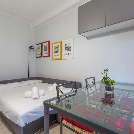 Darsena Navigli Apt - 800 M Far From P.ta Genova M2 Milano